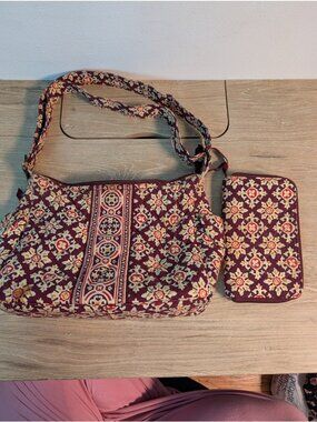 Vera Bradley Iconic On the Go Crossbody Purse Medallion Burgundy Distress Wallet